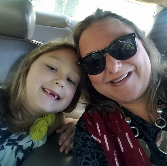 Meet your Posher, April - Picture 4 of 4